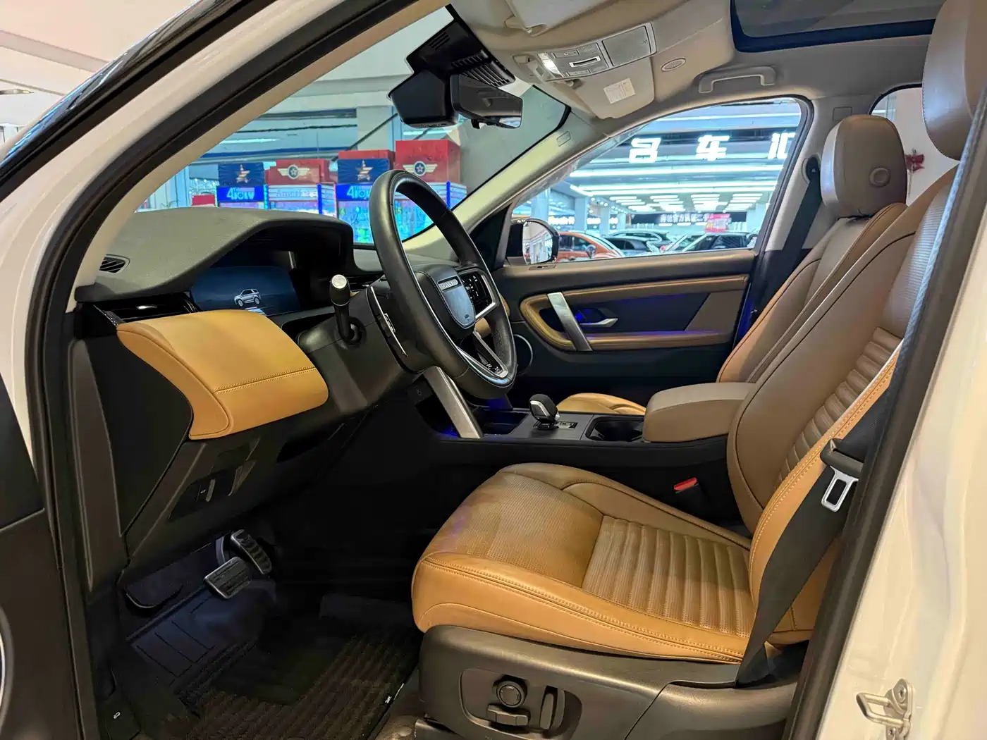 Land Rover Discovery Sport 2024 Luxury Custom Edition фото 7