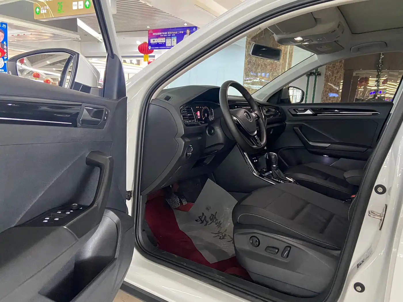 Volkswagen T-ROC 2022 280TSI DSG 2WD Comfort PLUS фото 7