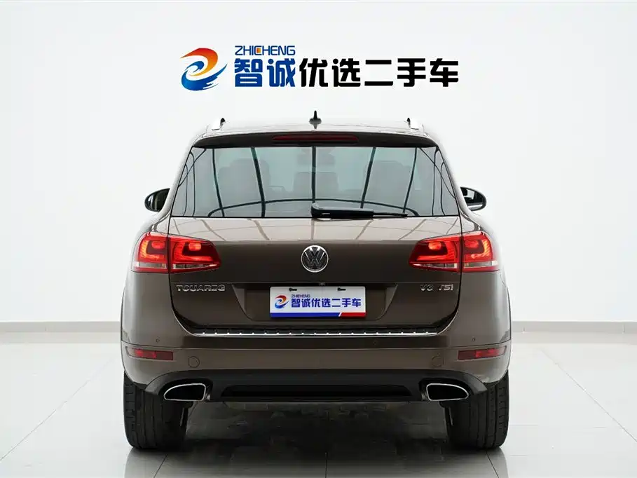 Volkswagen Touareg 2011 3.0TSI Luxury фото 4