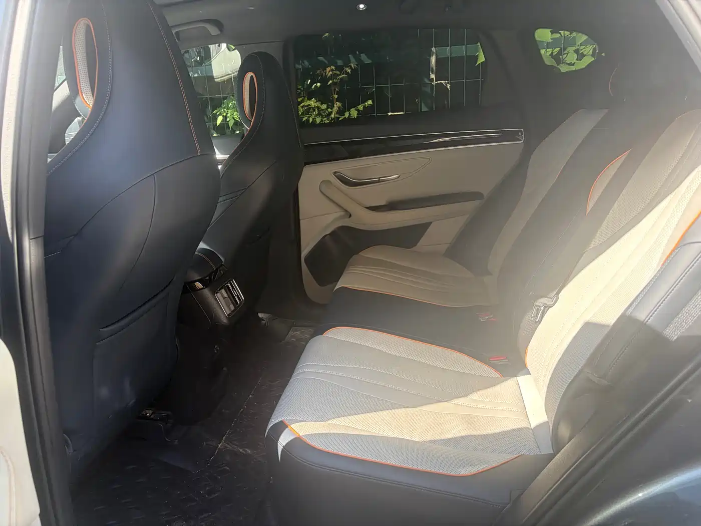 BYD Song PLUS PHEV 2021 DM-i 110KM Flagship PLUS фото 5