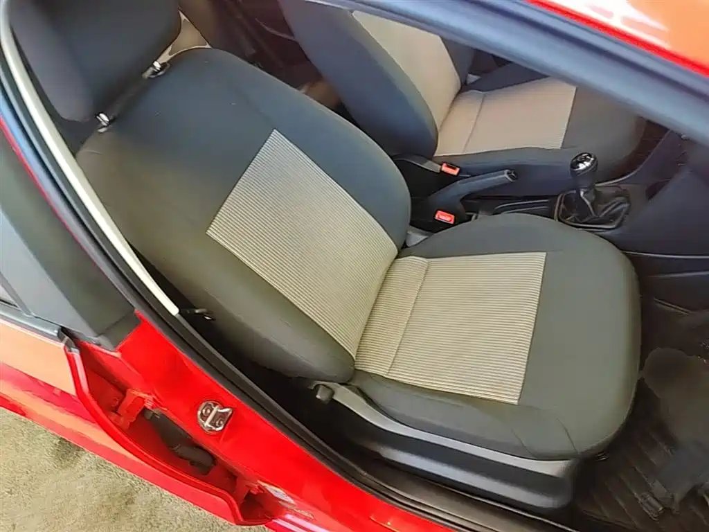 Volkswagen Polo 2016 1.4L Manual Trend фото 25