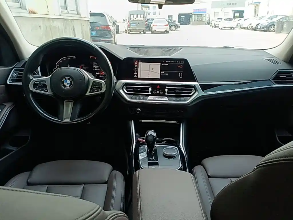 BMW 3-SERIES