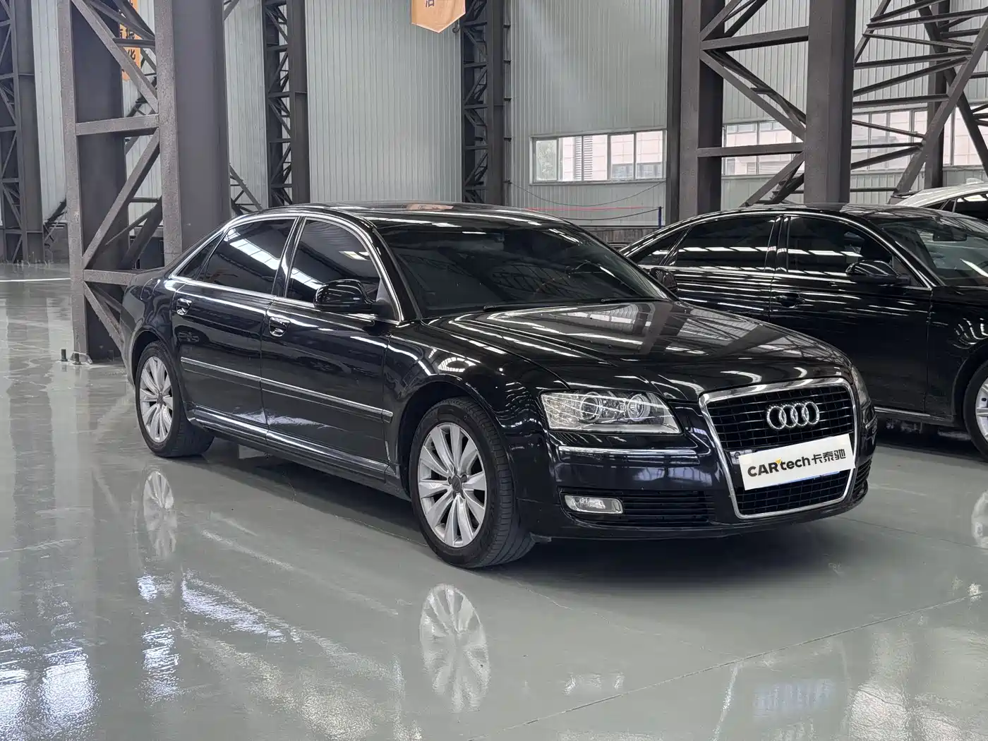 Photo 3 - Audi A8