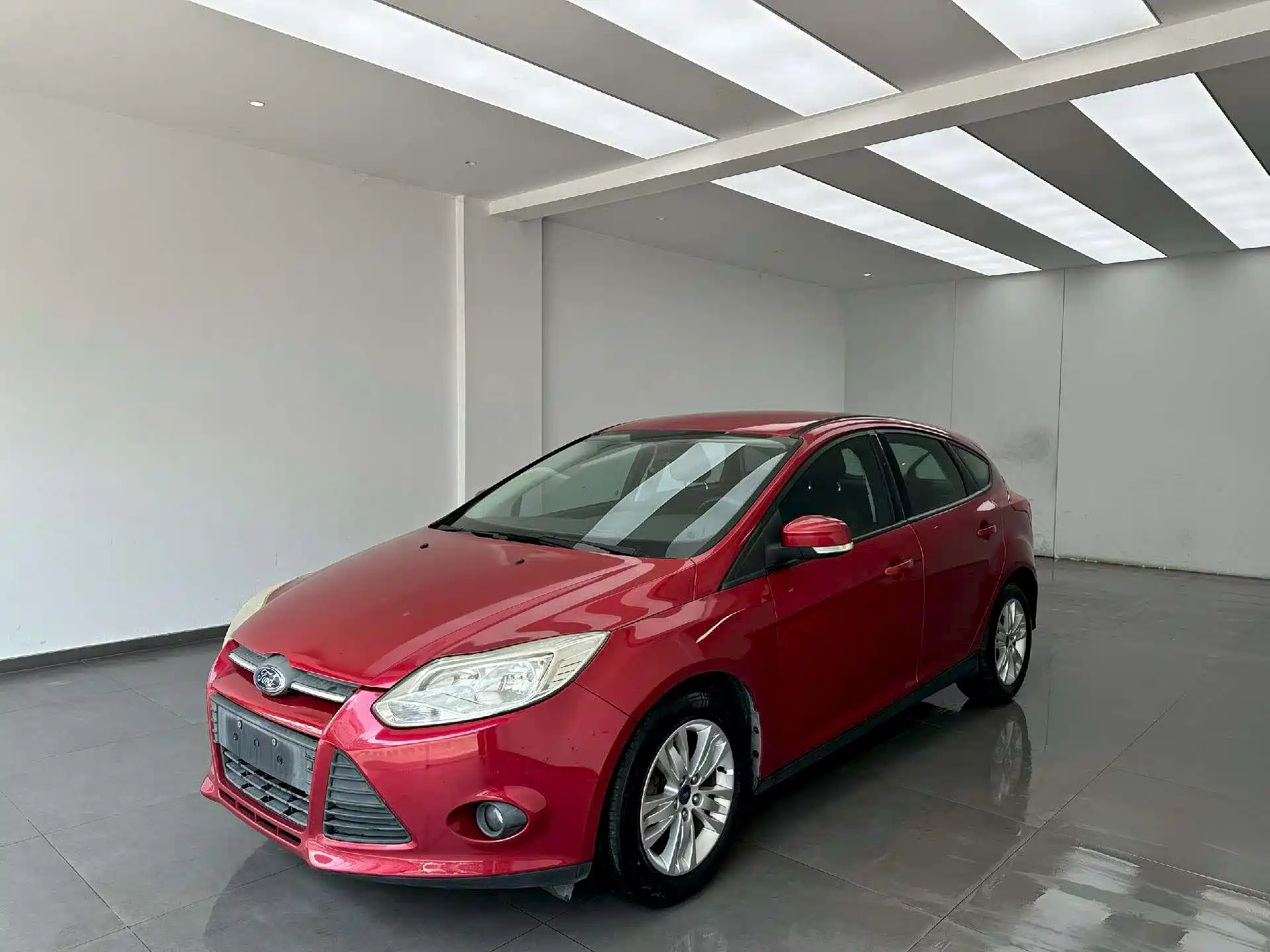 Фото 1 - Ford Focus