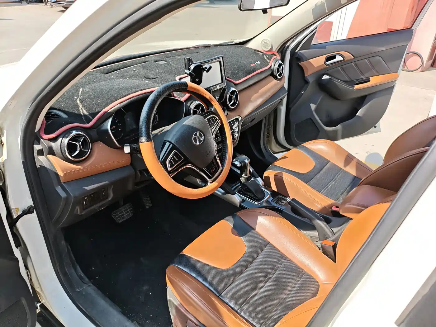BAIC Senova X35 2018 2016 1.5L Automatic Luxury Edition