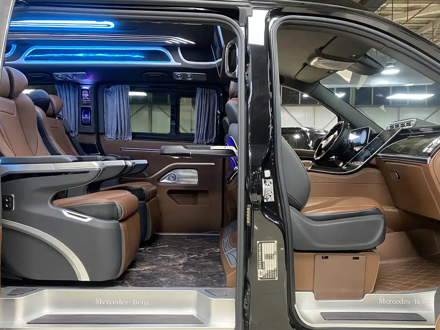 Mercedes-Benz Vito 2023 2.0T Business 7-Seater фото 9
