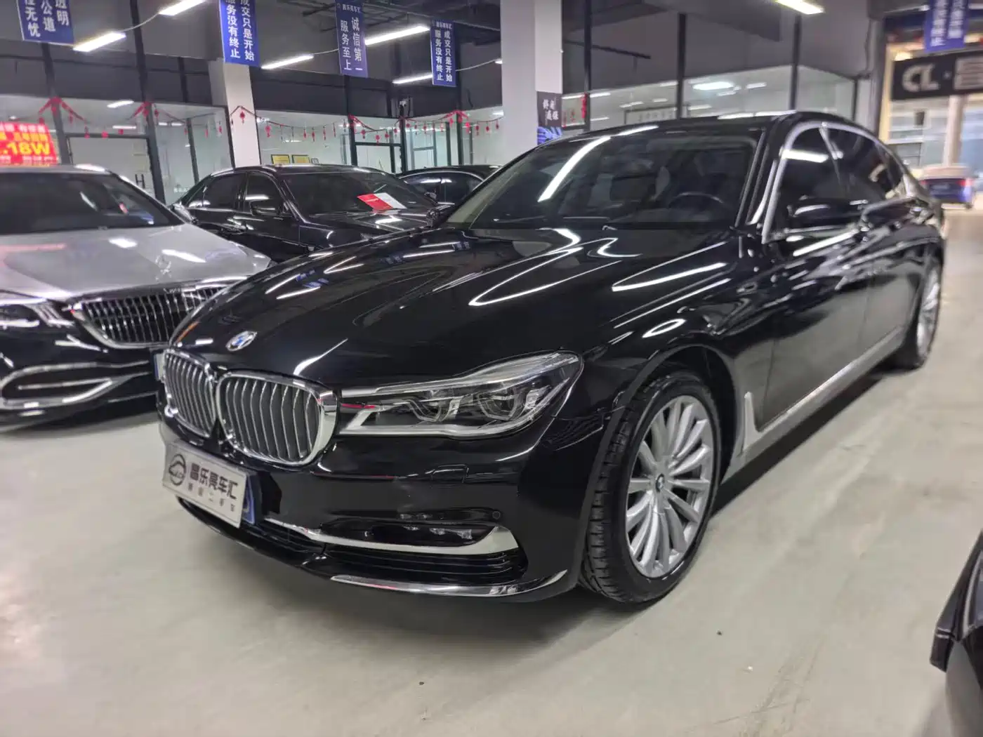 BMW 7 Series 2016 740Li Leading Edition фото 2