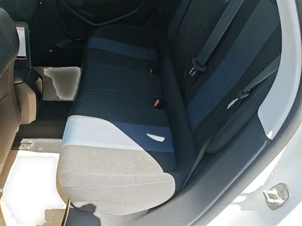 Peugeot 308 2018 1.6L Auto Luxury Edition фото 17