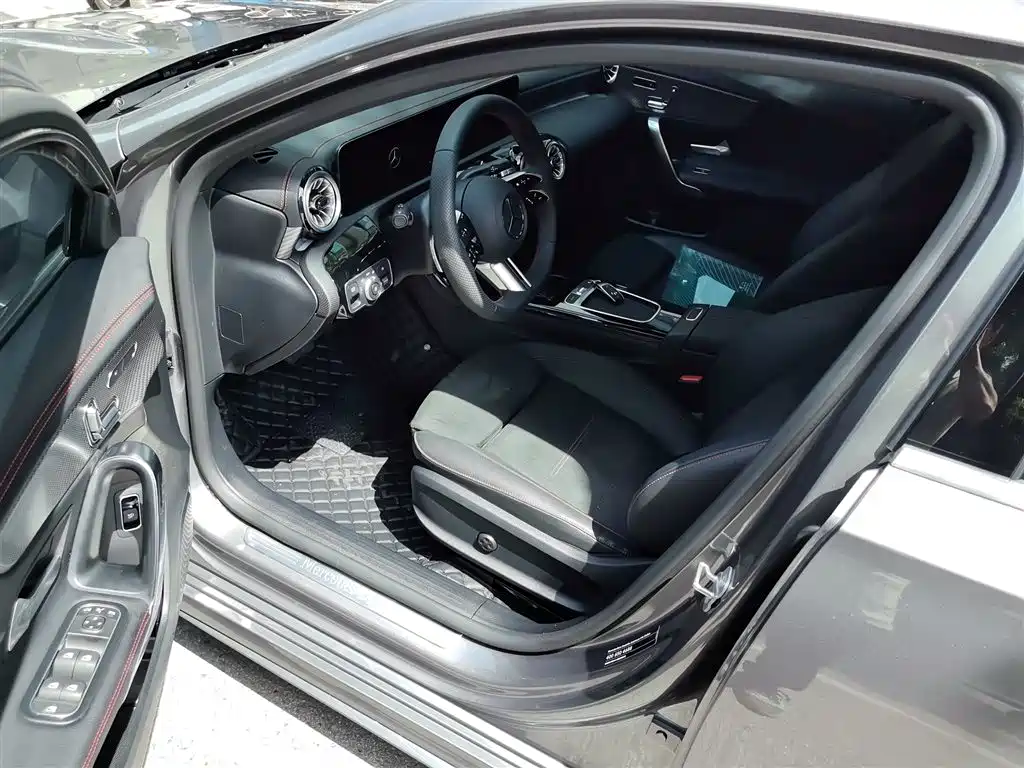 Mercedes-Benz A-Class 2025 A 200 L Fashion Edition фото 13