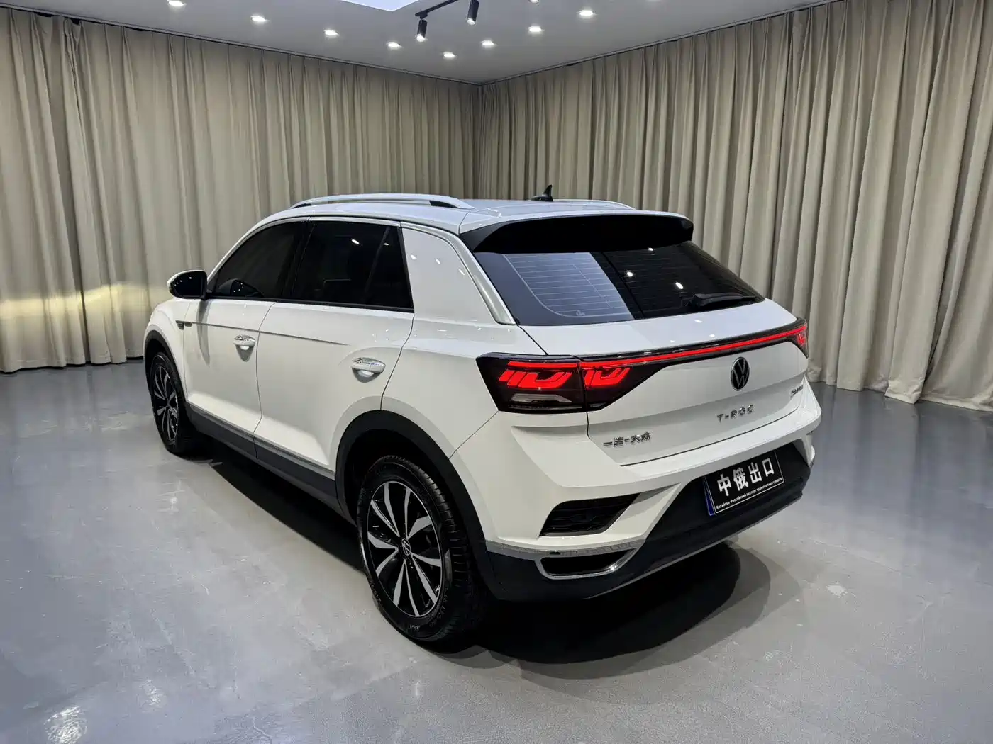 Volkswagen T-ROC 2023 280TSI DSG 2WD Time Edition фото 4