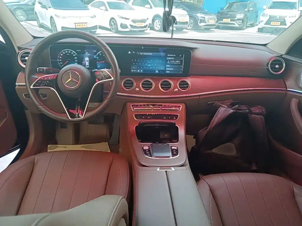 MERCEDES-BENZ E-CLASS