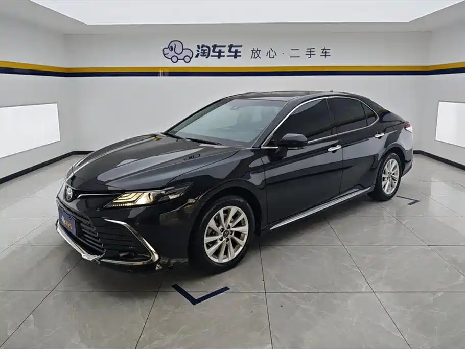 TOYOTA CAMRY 2024