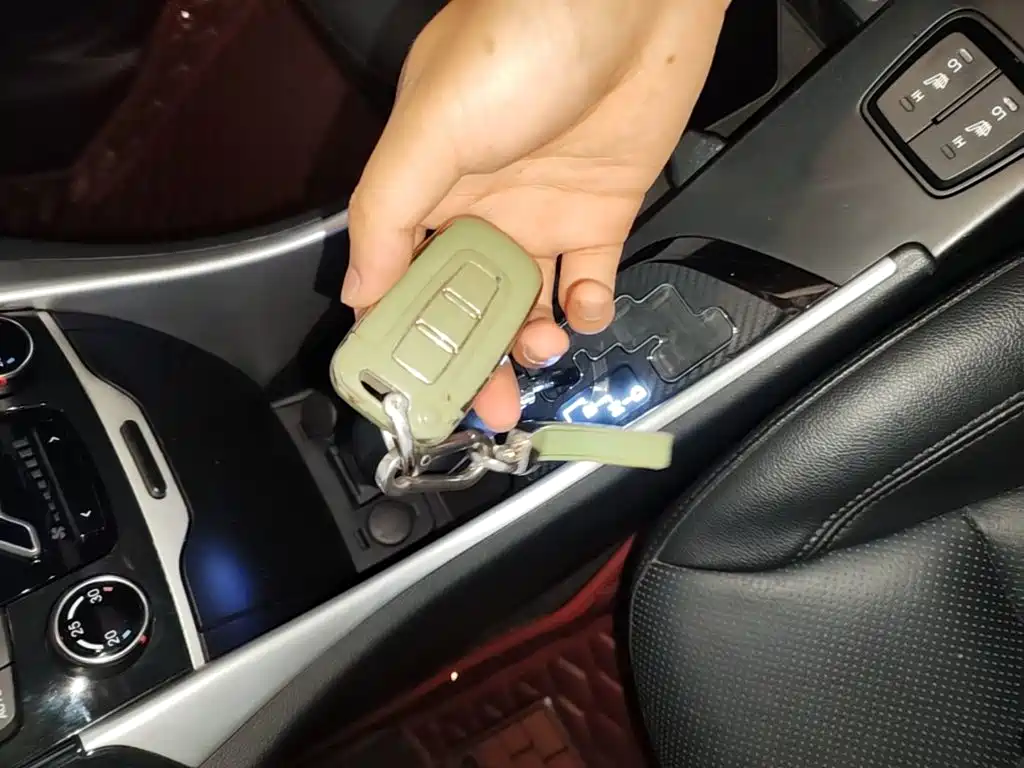 Photo 9 - Hyundai Sonata