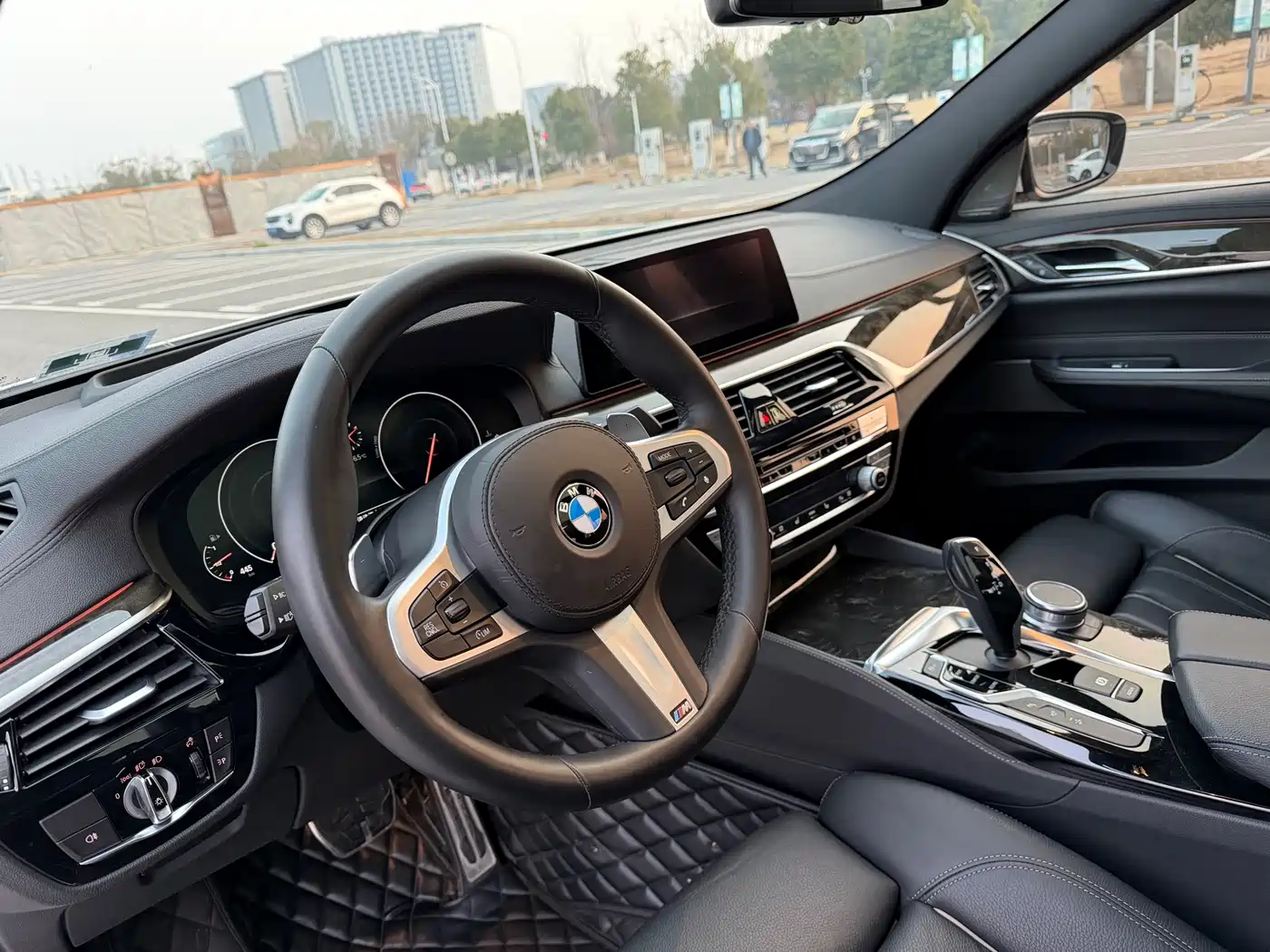 BMW 6 Series GT 2019 630i M Sport Package фото 6