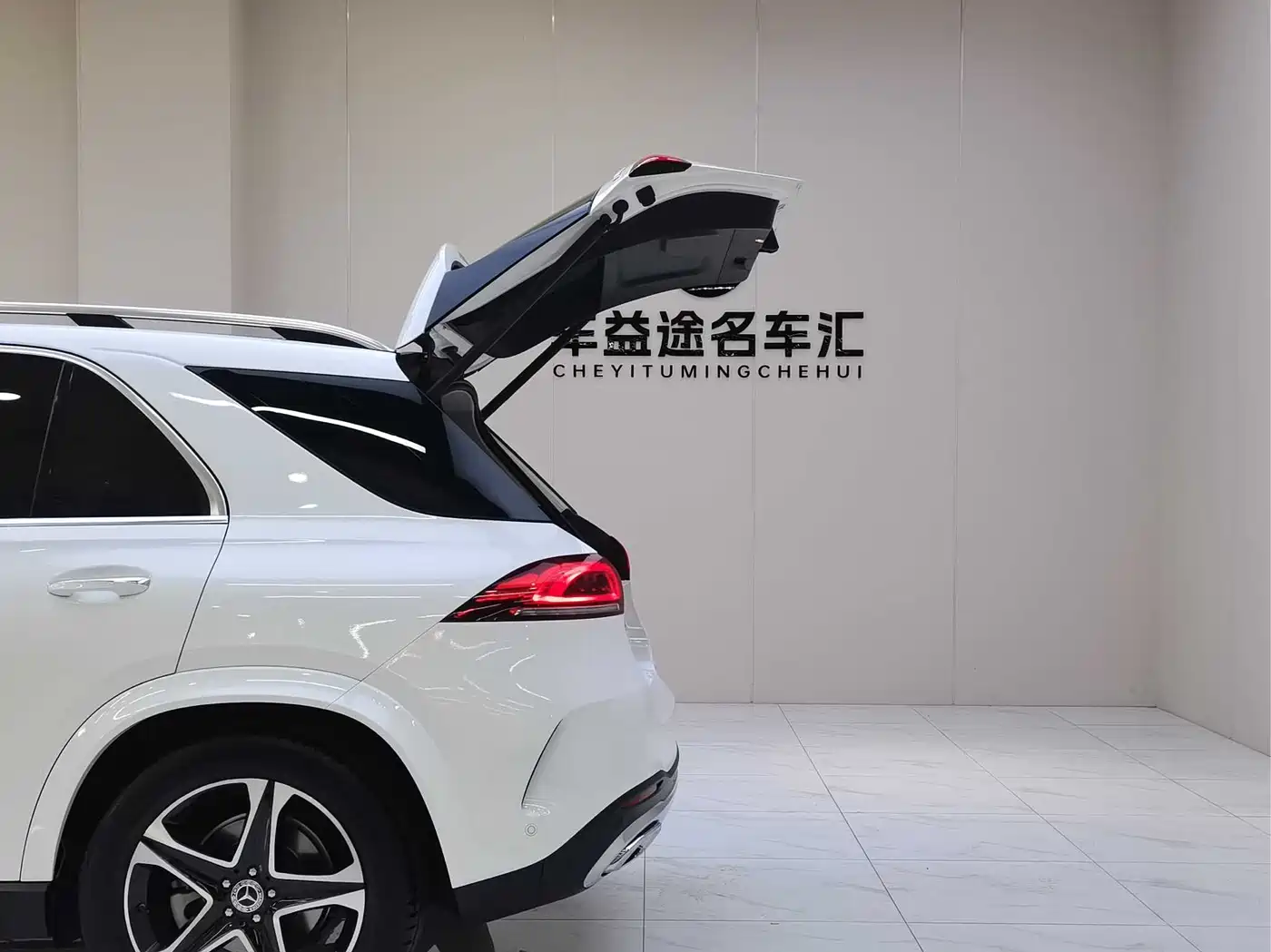 Mercedes-Benz GLE 2023 GLE 350 4MATIC Fashion фото 26