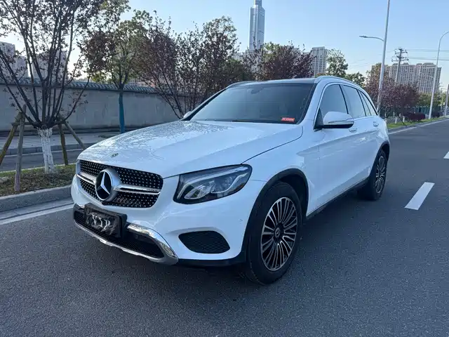 MERCEDES-BENZ GLC