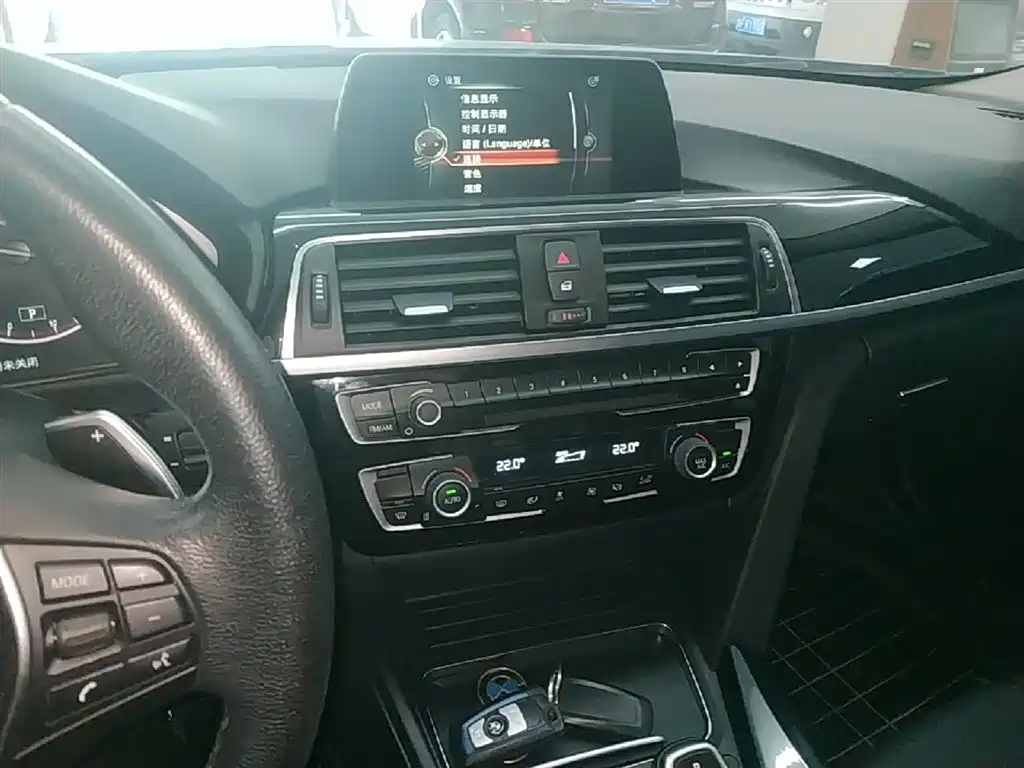 BMW 3 Series 2017 320Li M Sport фото 13