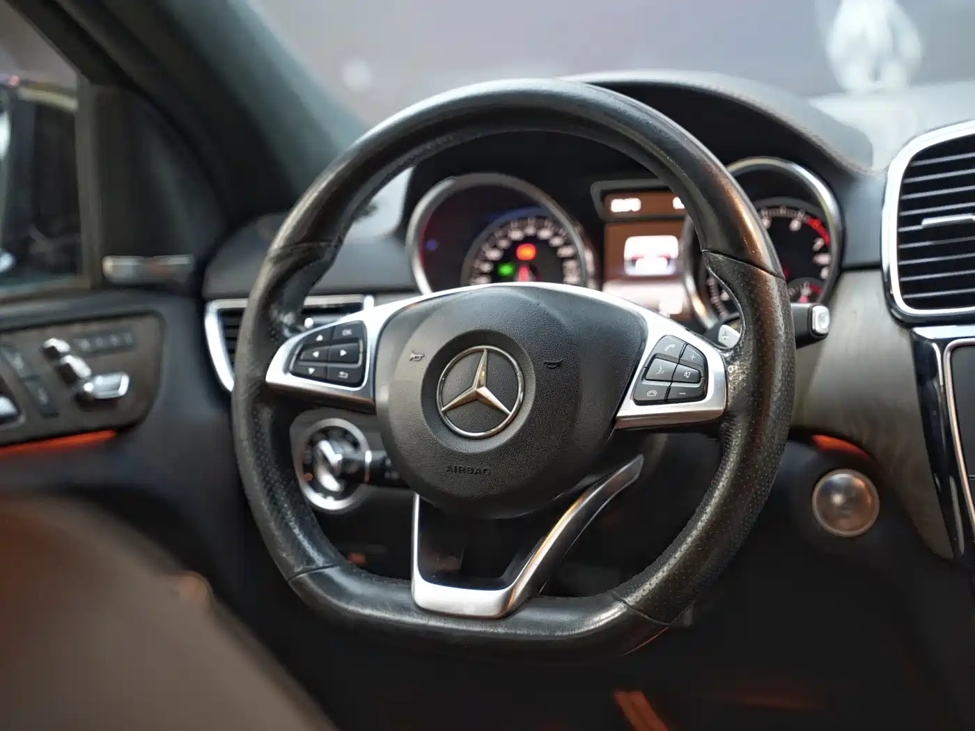 Mercedes-Benz GLE Coupe AMG 2017 AMG GLE 43 4MATIC Coupe SUV фото 6