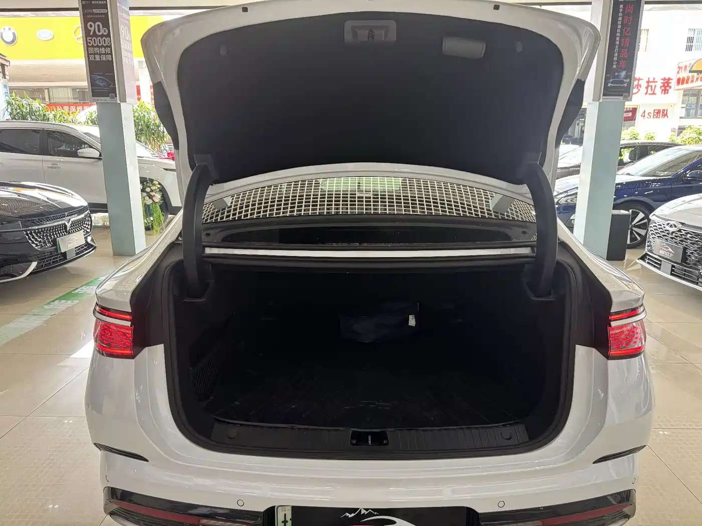 BYD Seal 2024 2023 DM-i 1.5L 121km Luxury