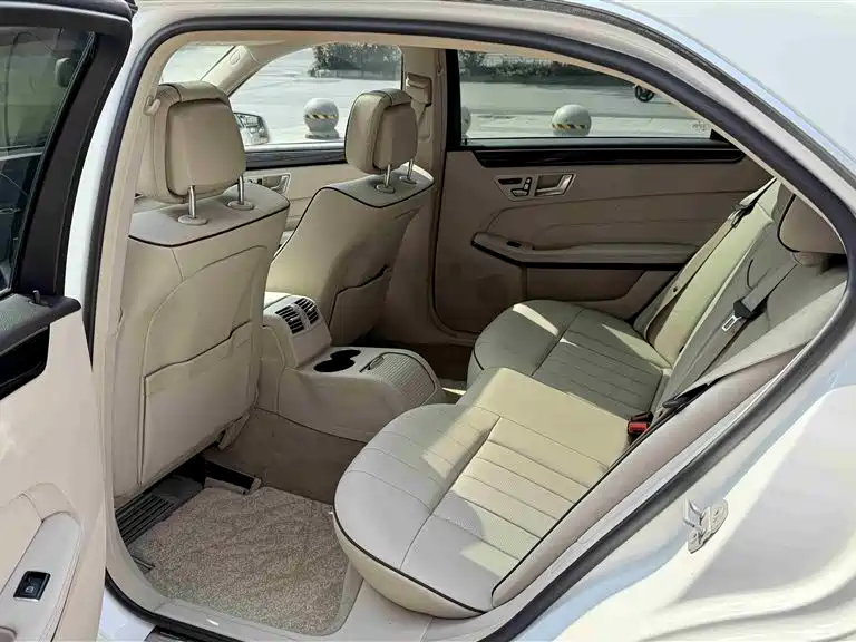 Mercedes-Benz E-Class 2015 E 260 L Sport фото 12