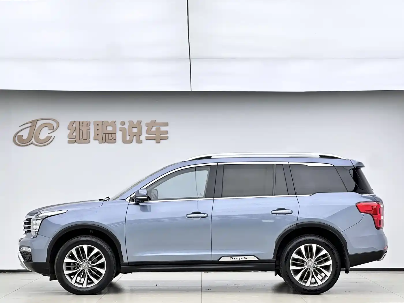 GAC Trumpchi Trumpchi GS8 2017 320T 2WD Luxury Smart Connect (7-seater) фото 2
