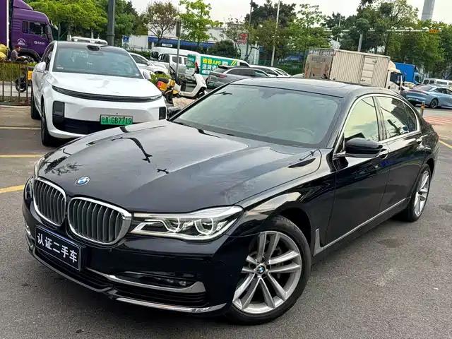 BMW 7 SERIES