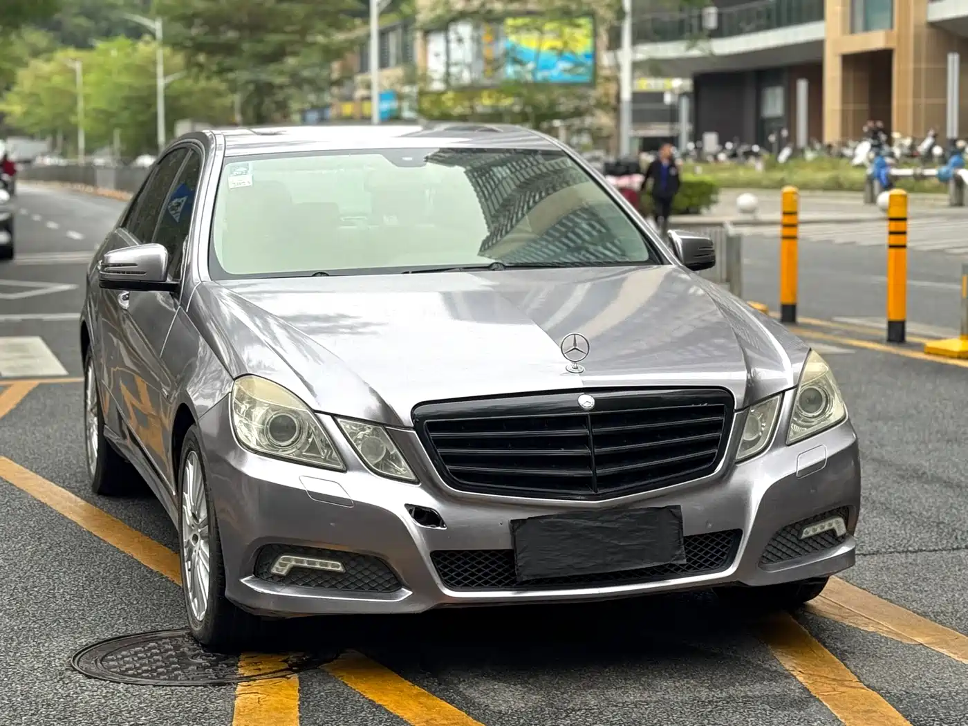 Mercedes-Benz E-Class (Import) 2010 E 260 CGI Fashion фото 3