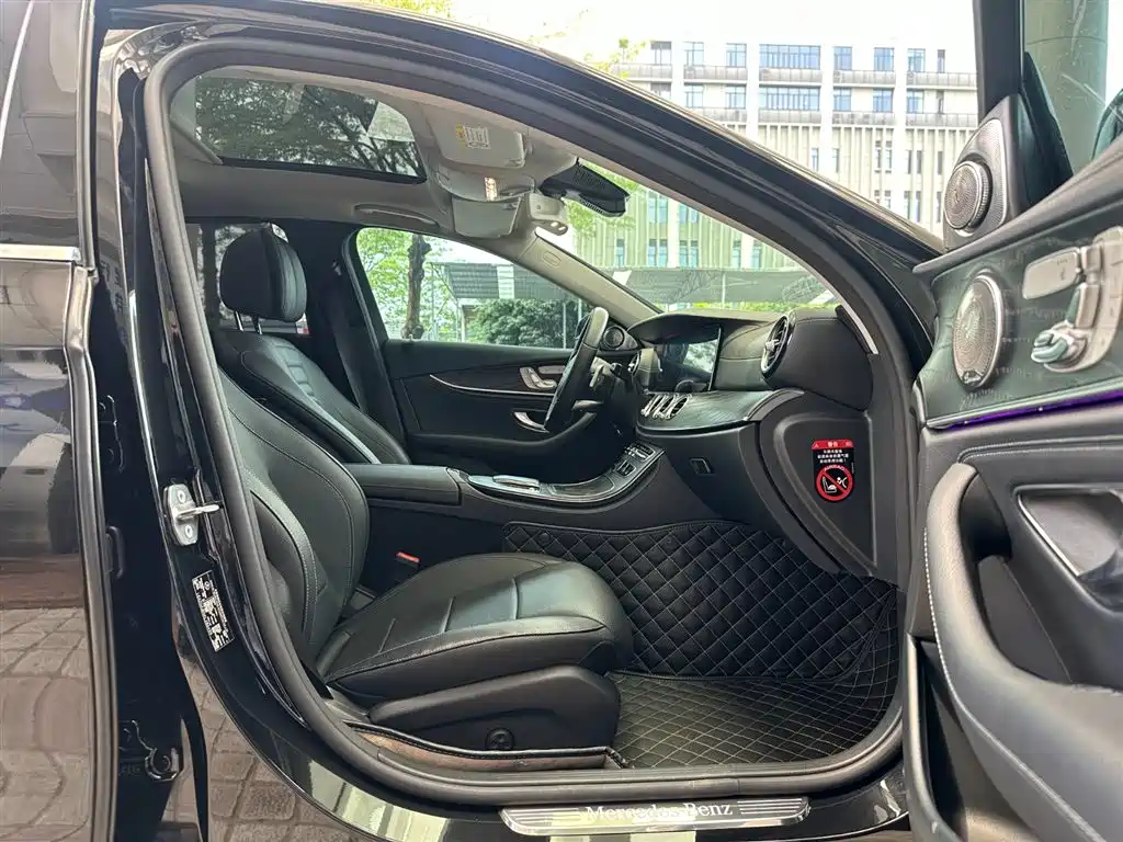 Mercedes-Benz E-Class 2019 E 300 L Sport Luxury фото 26