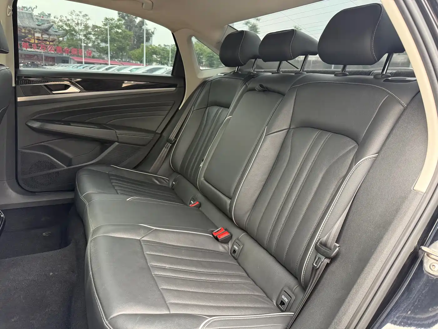 Volkswagen Passat 2022 330TSI Elite Edition фото 10