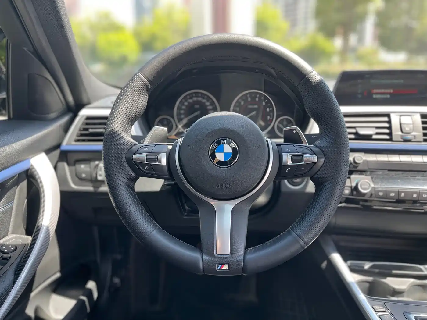 BMW 3 Series 2018 320i M Sport Package фото 4