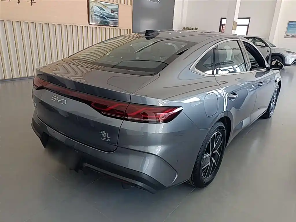 BYD Qin L 2025 DM-i Smart Drive Edition 120KM Surpassing фото 7