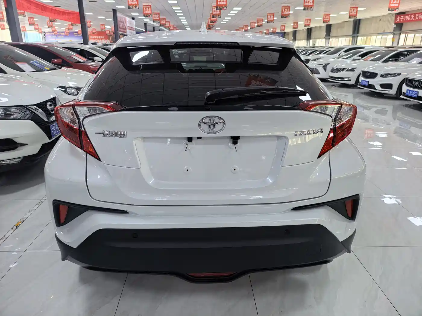 Toyota IZOA 2021 2.0L Yixiang Edition фото 12