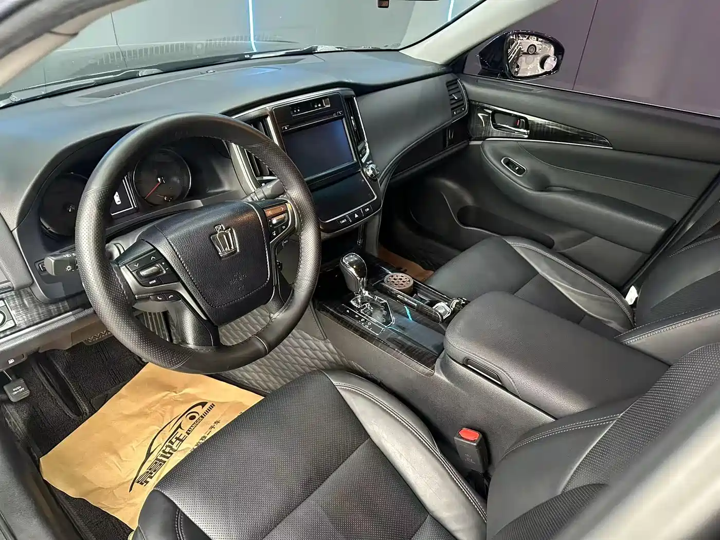 Toyota Crown 2015 2.0T Fashion фото 11