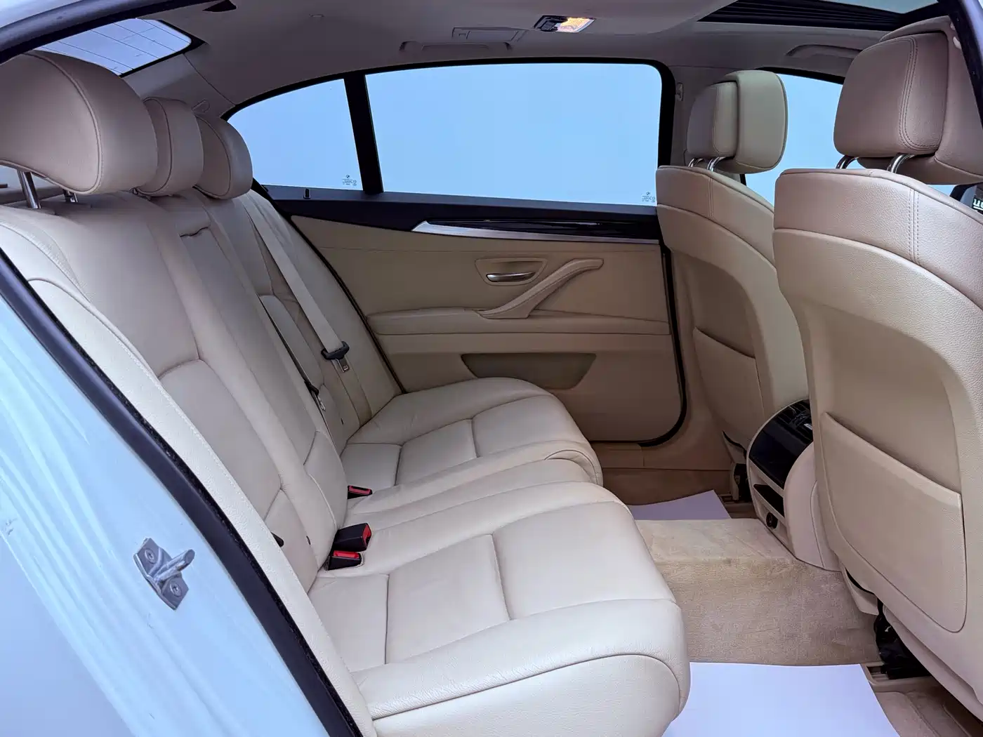 BMW 5 Series 2013 525Li Leadership фото 18