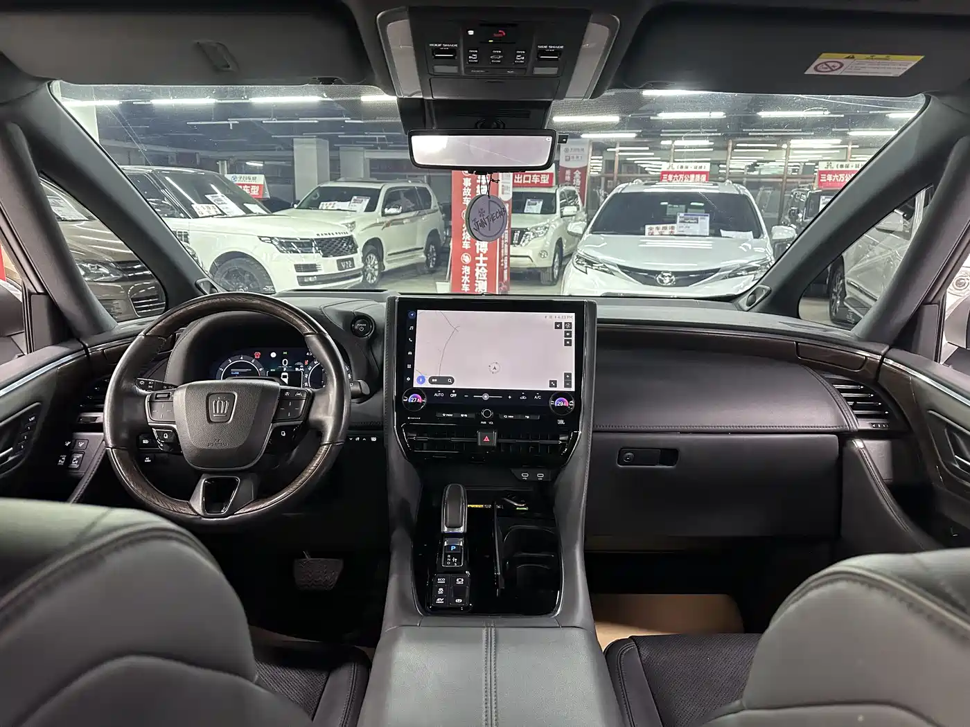 Toyota Vellfire 2024 Crown Hybrid 2.5L Executive Premium Edition фото 30