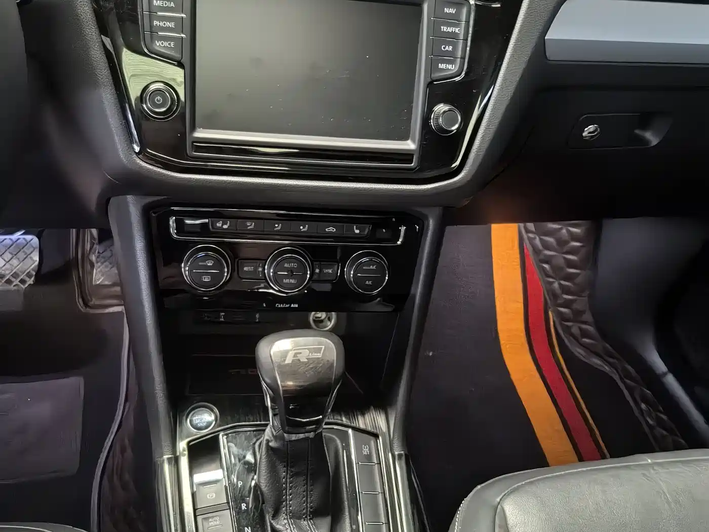 Volkswagen Tiguan L 2018 330TSI Automatic 2WD Luxury Edition фото 9