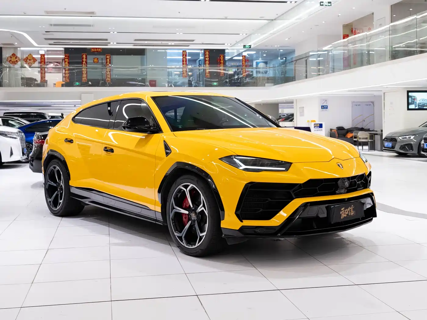 Lamborghini Urus 2018 4.0T V8 фото 3