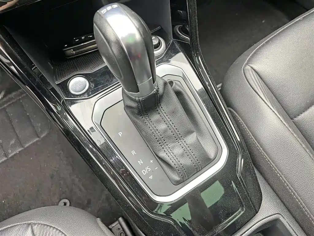 Volkswagen T-ROC 2020 280TSI DSG 2WD Comfort фото 18