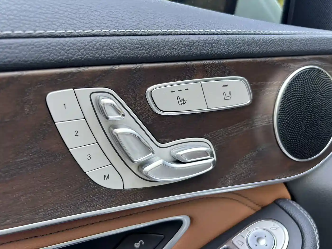 Mercedes-Benz GLC 2020 Facelift GLC 300 L 4MATIC Dynamic фото 8