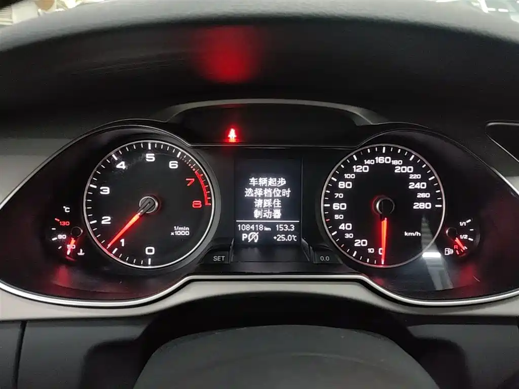 Audi A4L 2016 35 TFSI Automatic Comfort фото 12