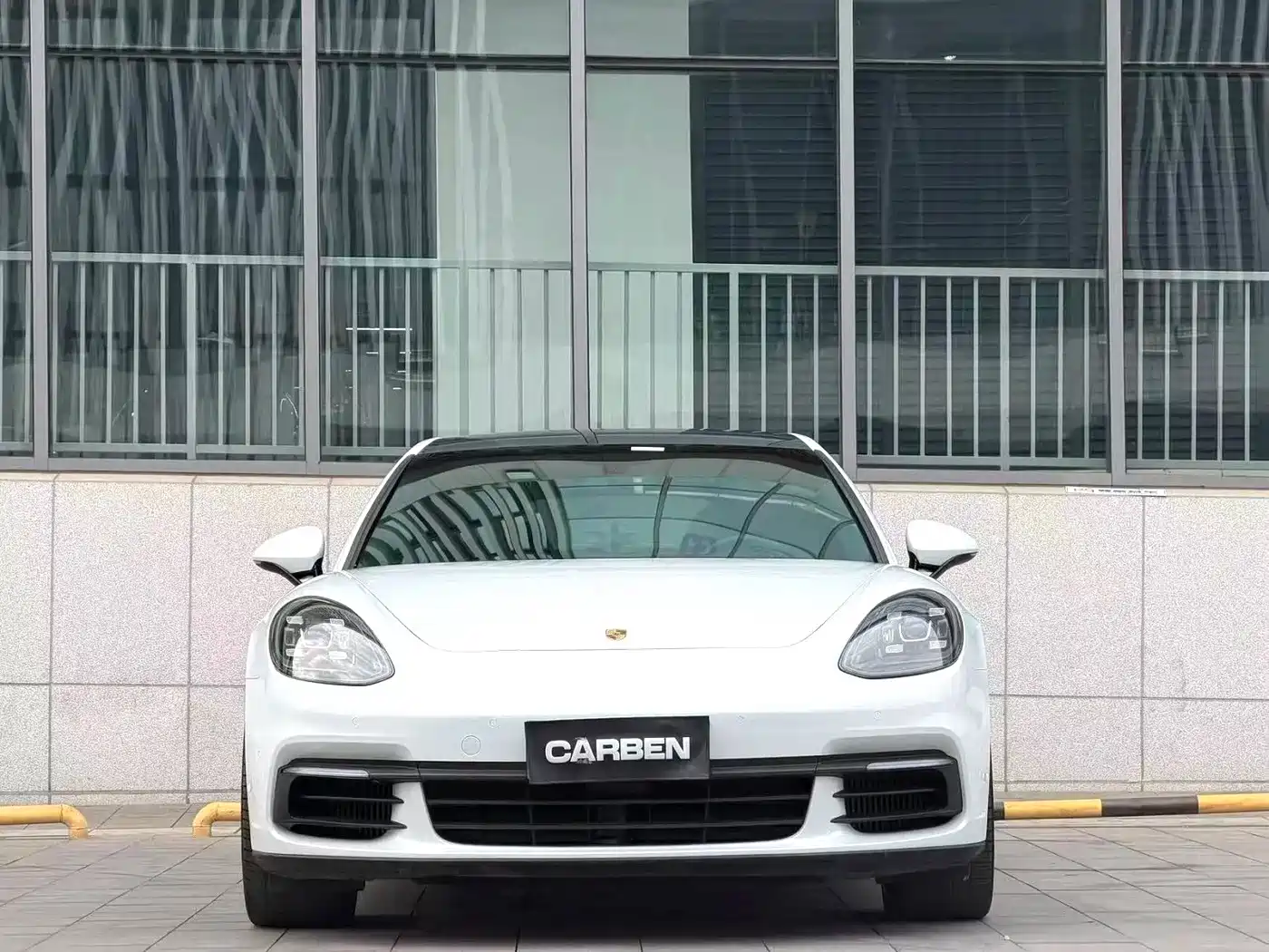 Фото 2 - Porsche Panamera