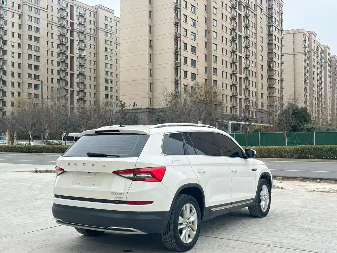 Škoda Kodiaq 2021 TSI330 5-seat 2WD Luxury Premium фото 8