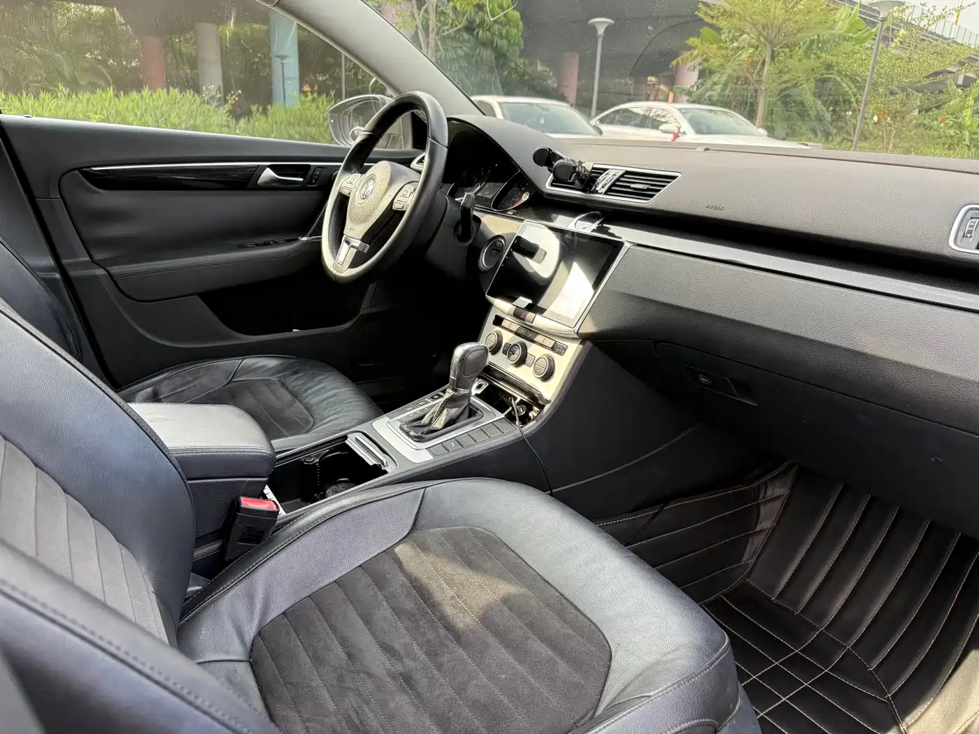 Volkswagen Magotan 2015 2.0TSI Luxury фото 9