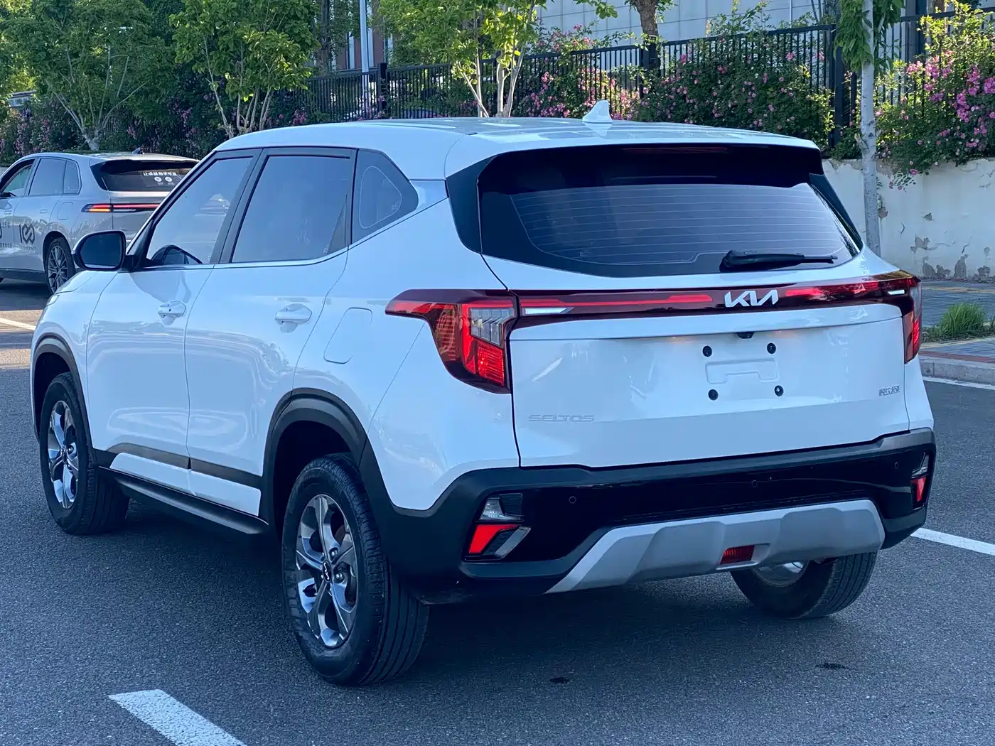 Kia Seltos 2023 1.5L CVT Comfort Edition фото 16