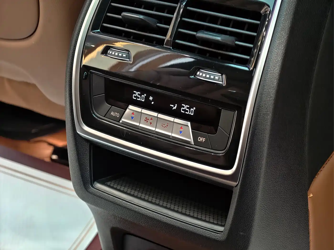 BMW X7 2023 xDrive40i Exclusive M Sport Package фото 12