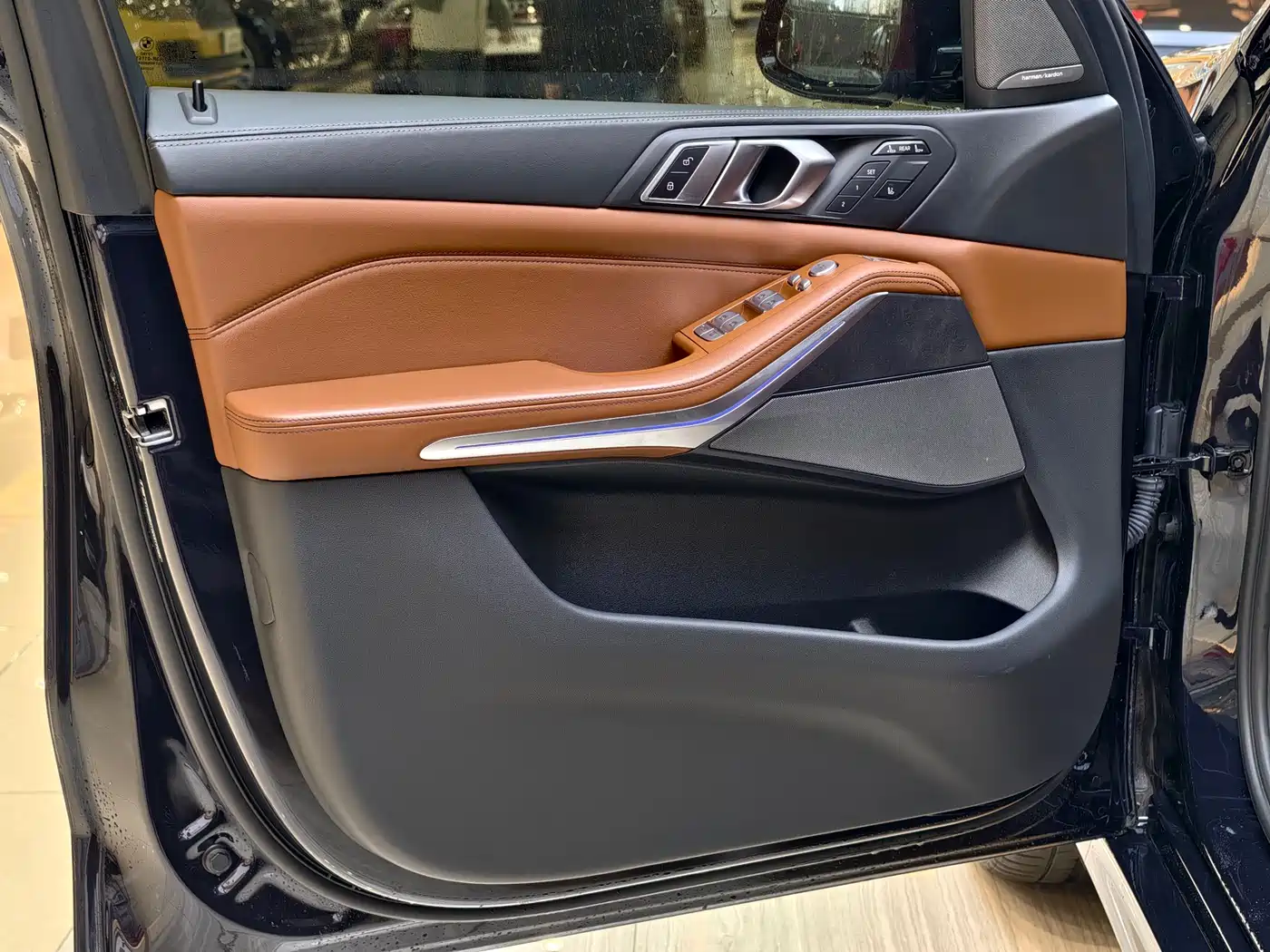BMW X7 2023 xDrive40i Exclusive M Sport Package фото 4