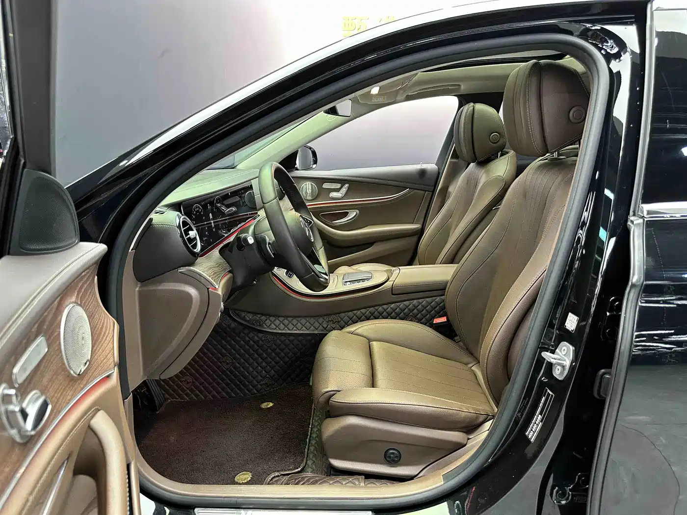 Mercedes-Benz E-Class 2022 Second Facelift E 300 L Luxury фото 8
