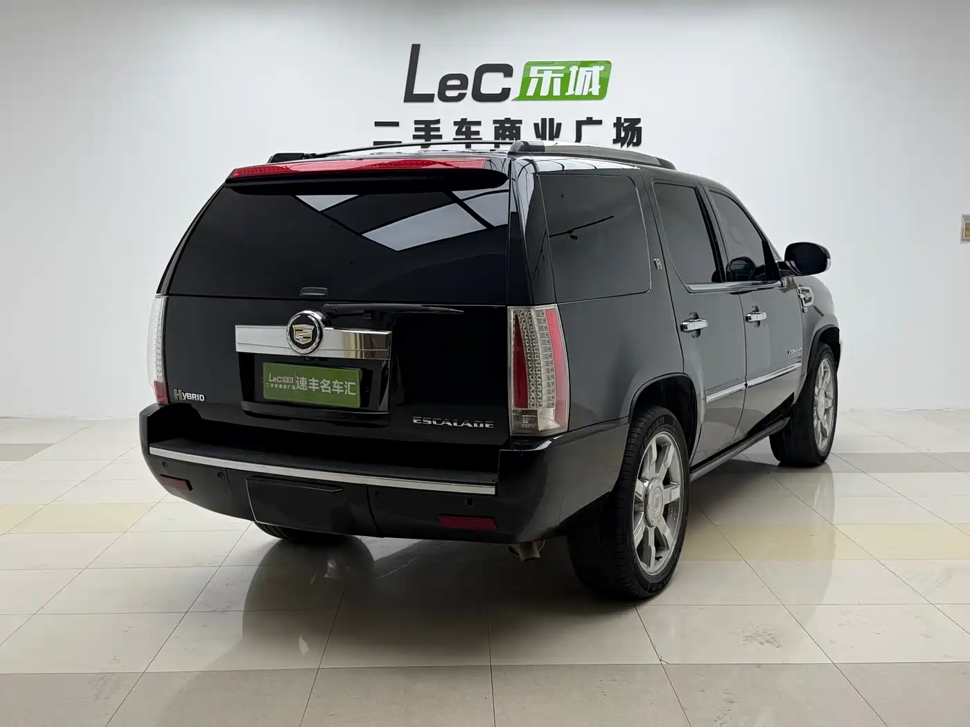 Фото 7 - Cadillac Escalade