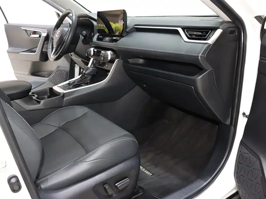 Toyota Wildlander 2023 Hybrid 2.5L E-CVT AWD Premium Edition фото 8