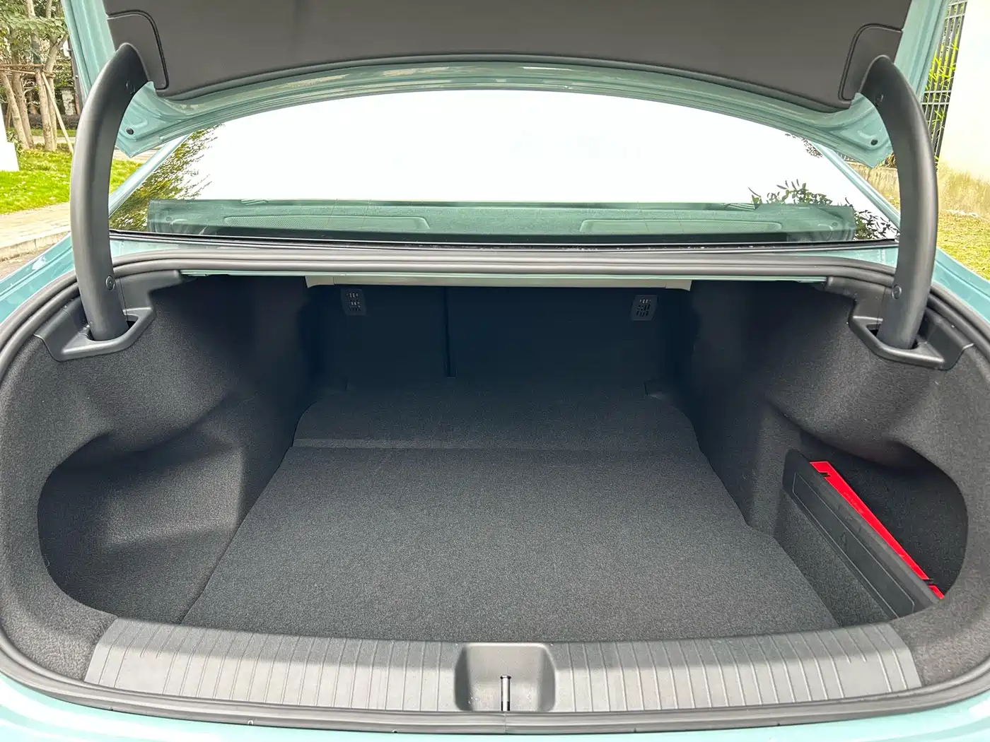 Volkswagen Passat 2025 Model Pro 380TSI Starlight Dragon Premium Edition фото 12
